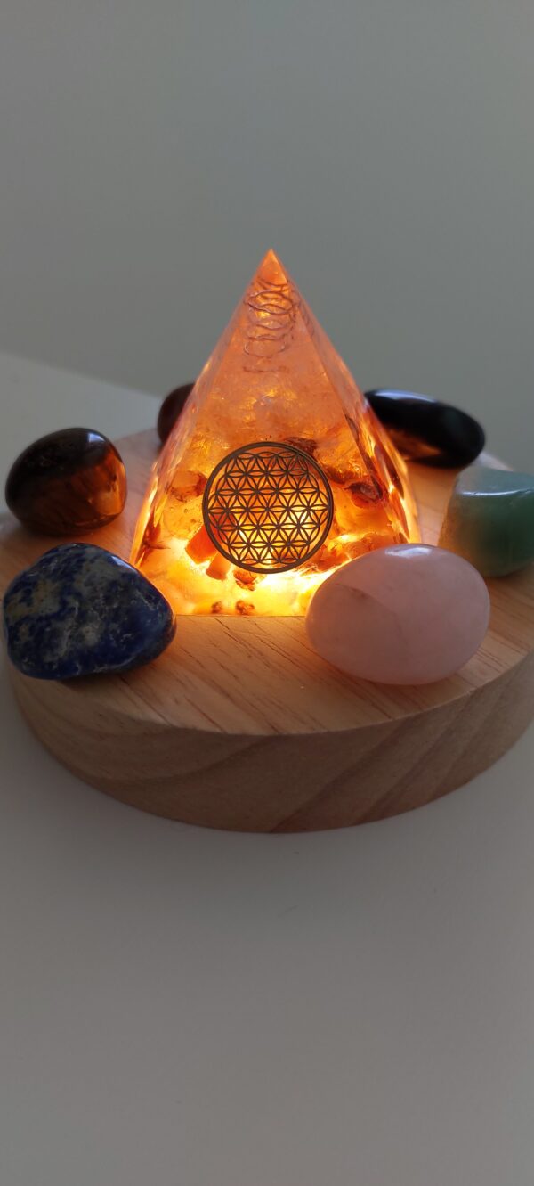 Orgonite Cornaline et Cristal de roche 5cm