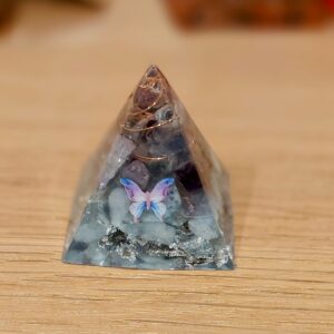 1000022458 Orgonite Aigue-Marine et Fluorite 4cm